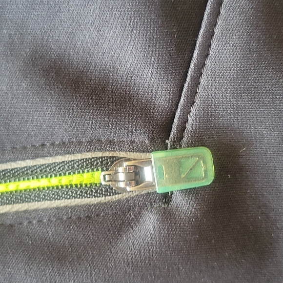 HP!! 🎉🎉Under armour cold gear fitted jacket - Picture 5 of 12